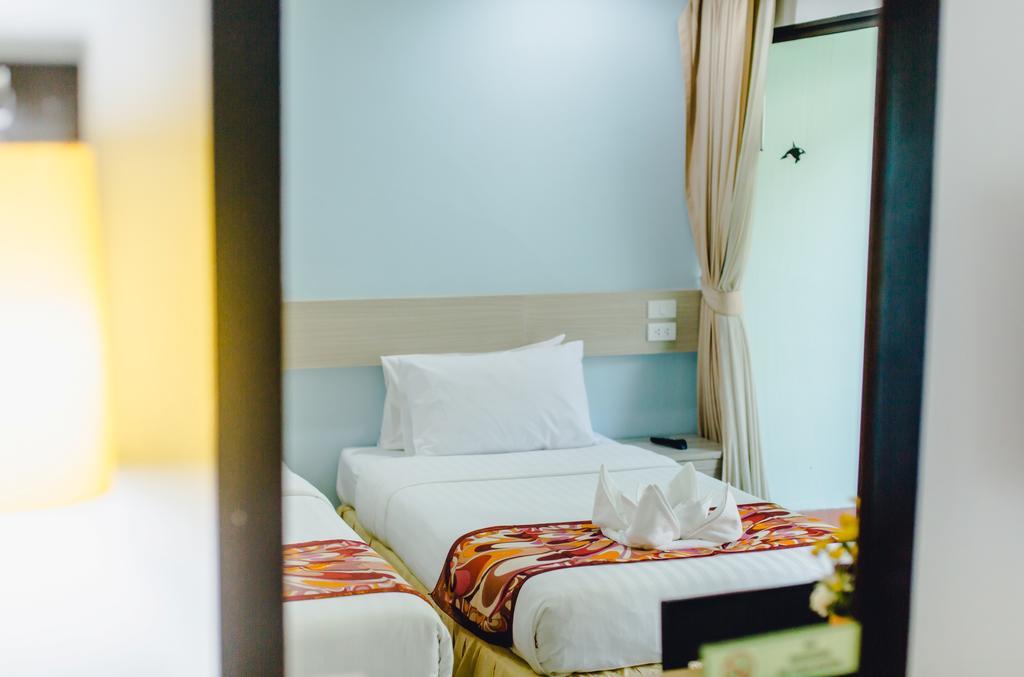 Karon Whale Resort Phuket Exterior photo